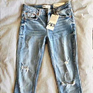 ZARA Slim Fit Mid Rise Distressed Skinny Jeans